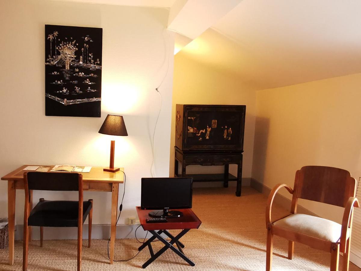 Logis Hotel Restaurant La Barguillere Saint-Pierre-de-Rivière エクステリア 写真