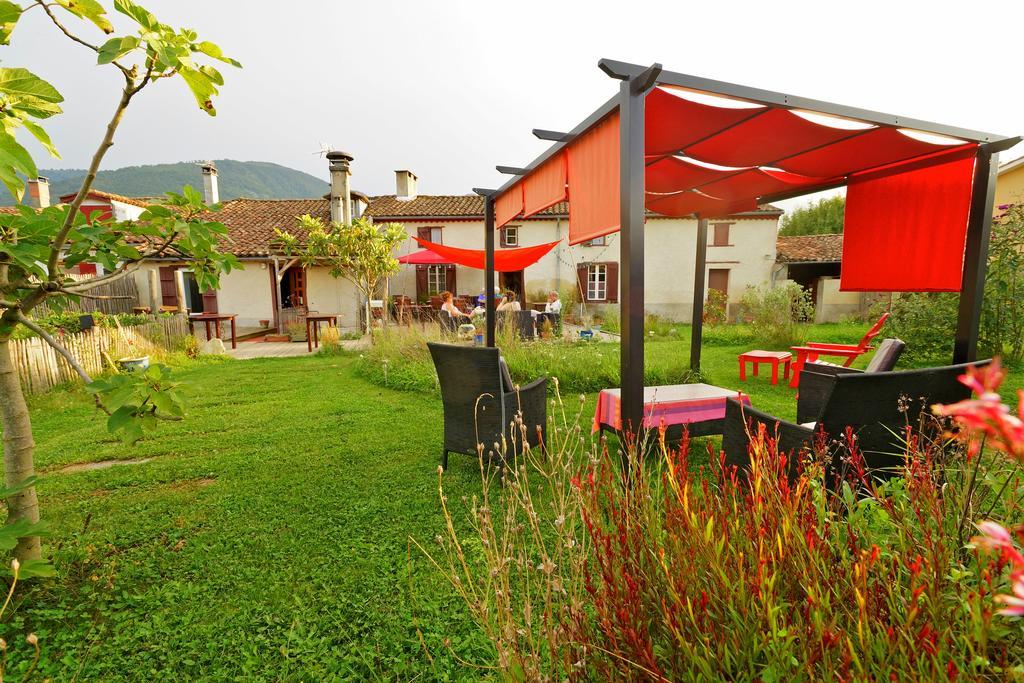 Logis Hotel Restaurant La Barguillere Saint-Pierre-de-Rivière エクステリア 写真