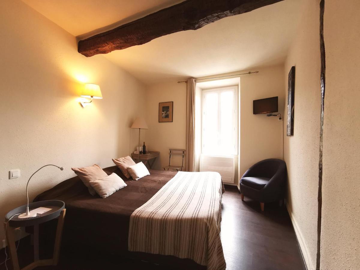 Logis Hotel Restaurant La Barguillere Saint-Pierre-de-Rivière エクステリア 写真