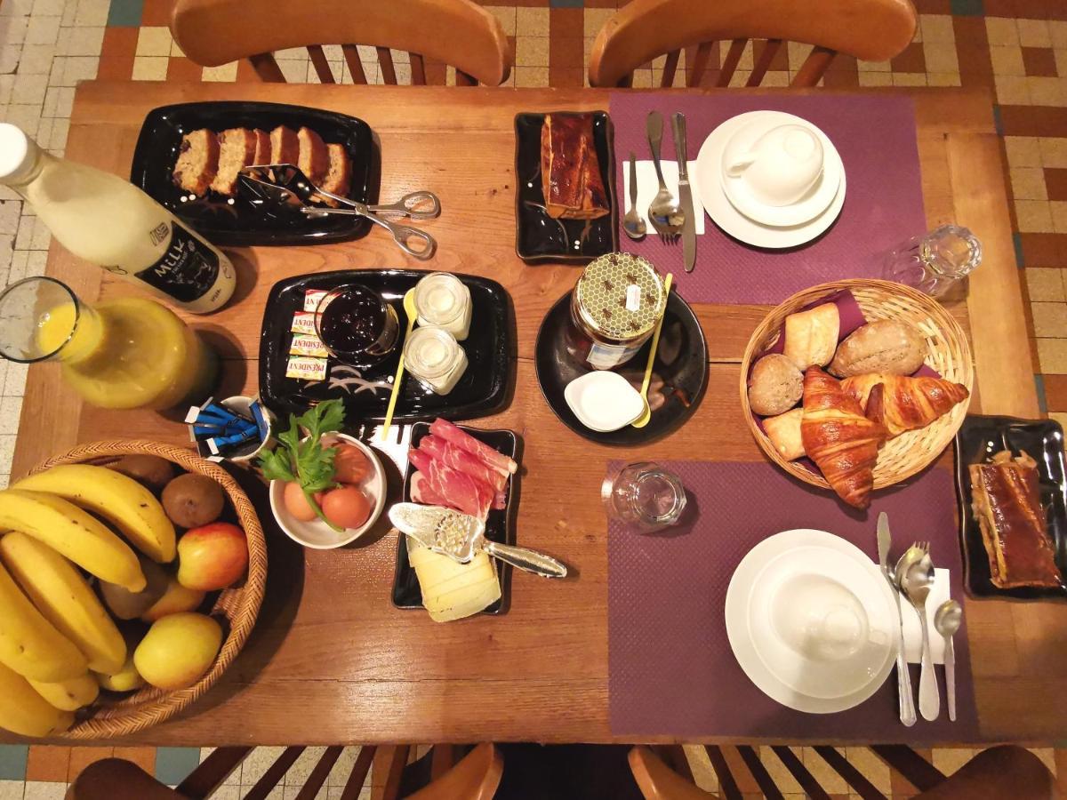 Logis Hotel Restaurant La Barguillere Saint-Pierre-de-Rivière エクステリア 写真