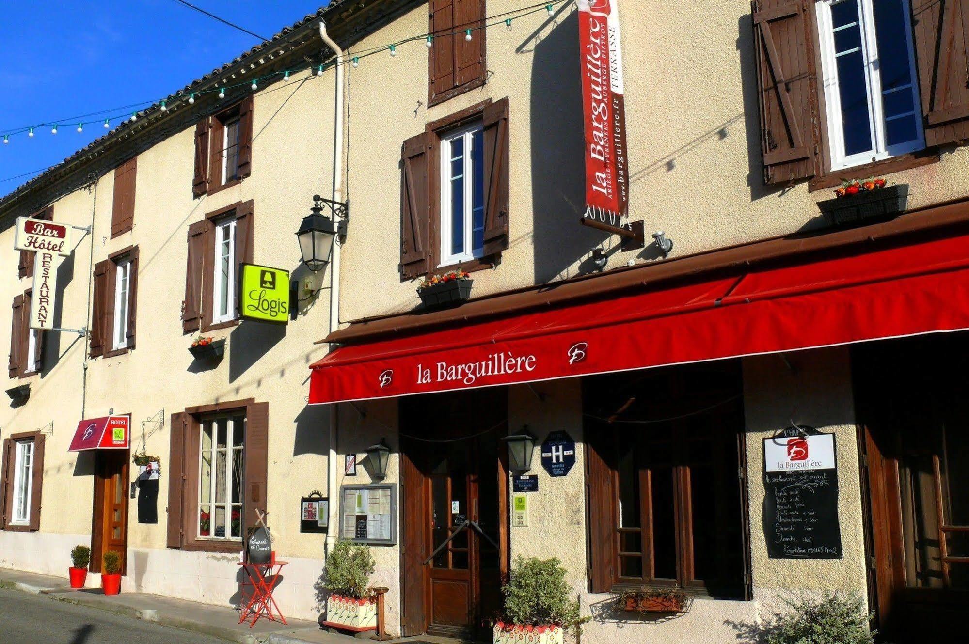 Logis Hotel Restaurant La Barguillere Saint-Pierre-de-Rivière エクステリア 写真
