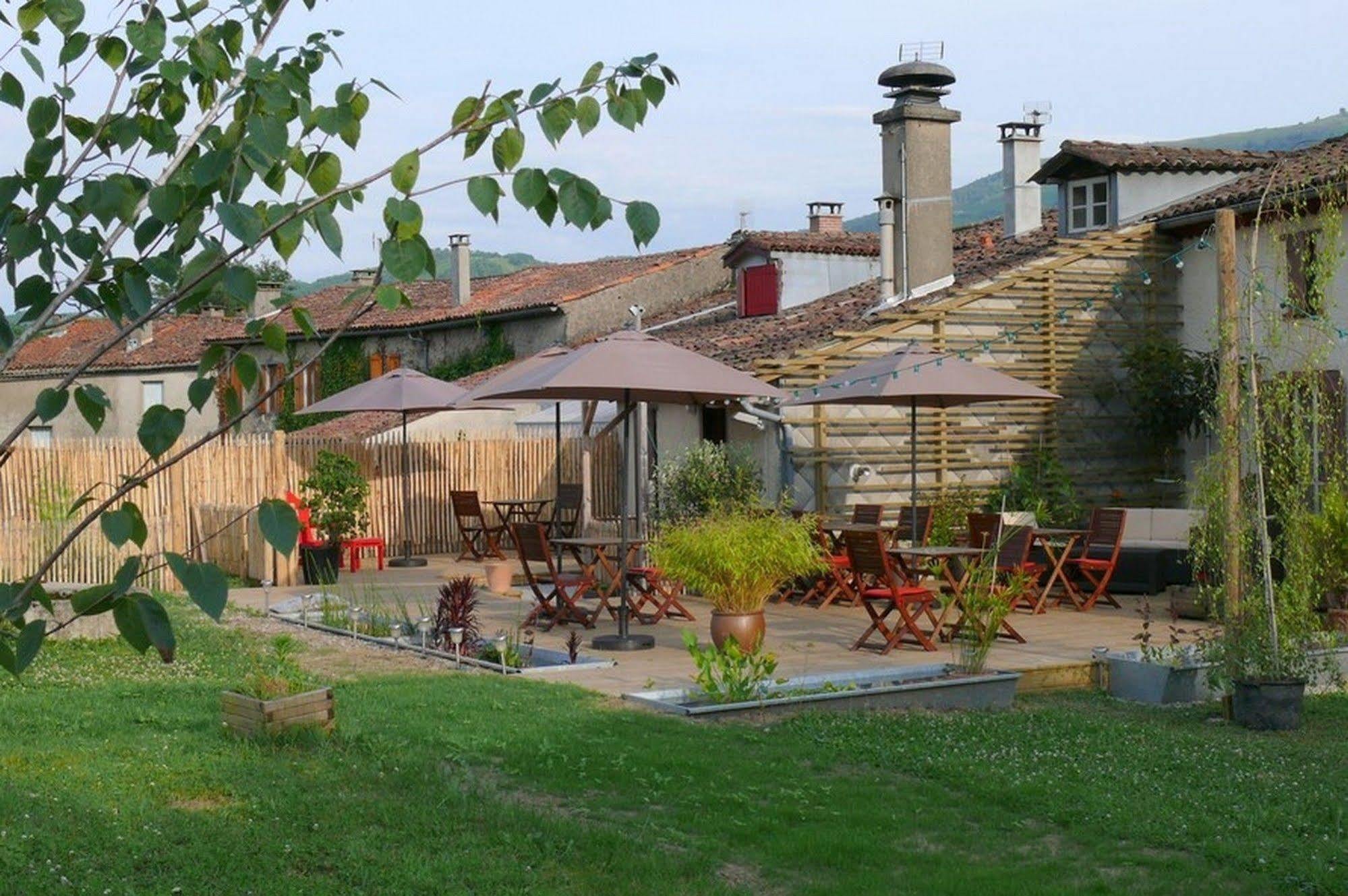 Logis Hotel Restaurant La Barguillere Saint-Pierre-de-Rivière エクステリア 写真