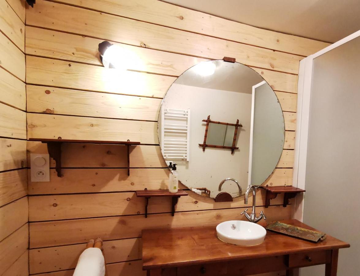 Logis Hotel Restaurant La Barguillere Saint-Pierre-de-Rivière エクステリア 写真